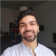 Insegnate di matematica per alunni di scuole medie e superiori. Si danno ripetizioni anche di storia, inglese, italiano e filosofia